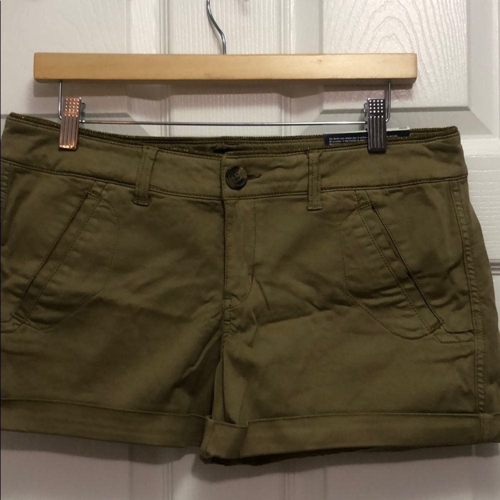Shorts - Picture 2 of 5